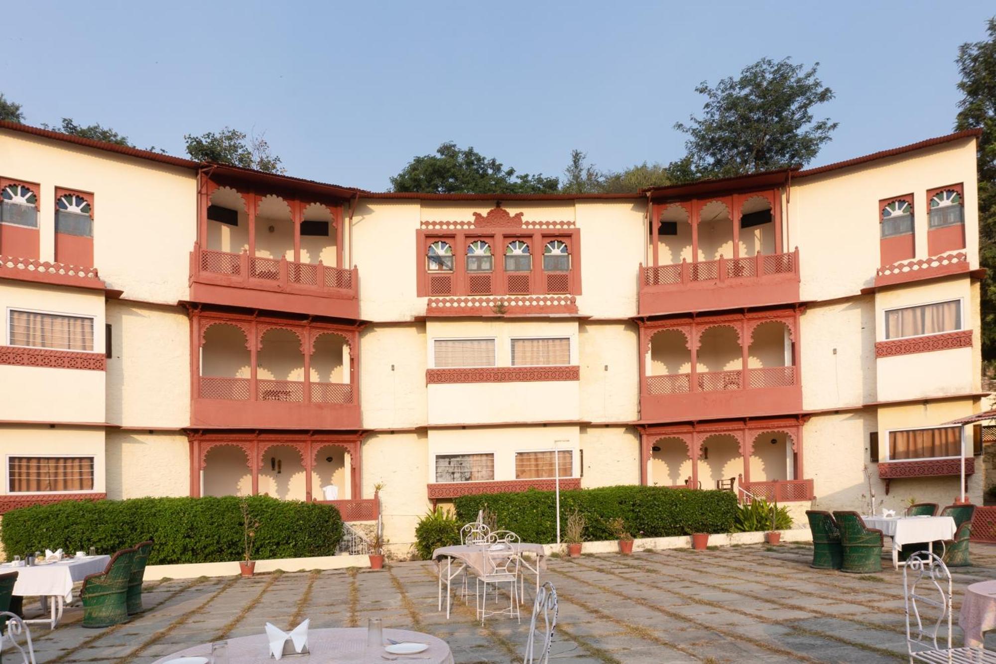 Treebo Kumbhal Castle, 2 Km From Kumbalgarh Fort Kumbhalgarh Esterno foto